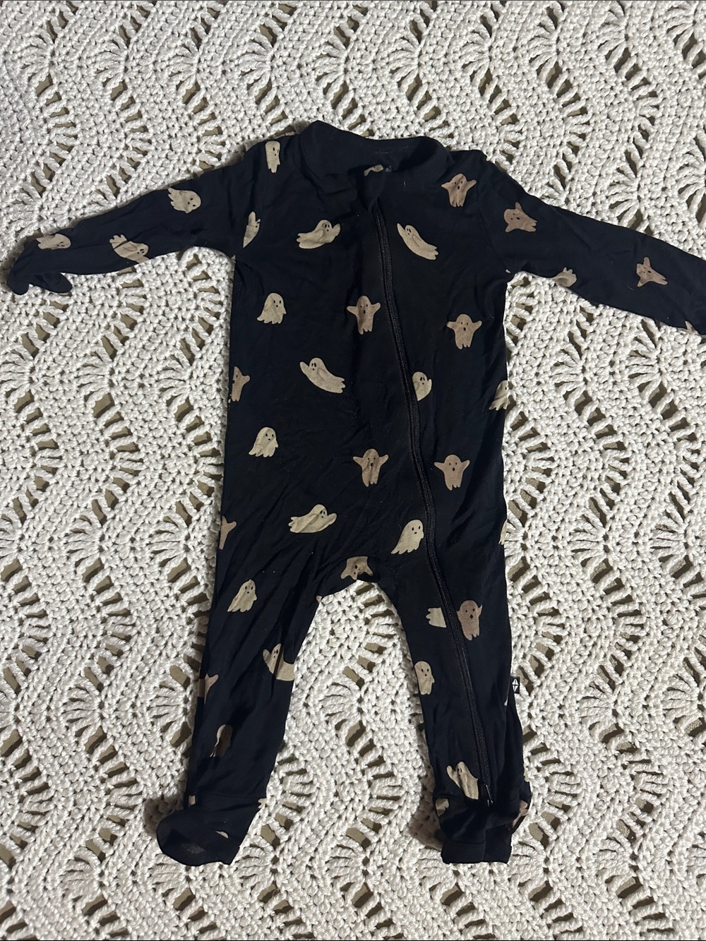 Kyte Baby Black Tan Ghost Print One-Piece Pajama